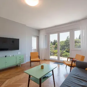 https://nona-mileva-apartment.pula-hotels.org
