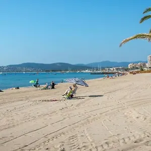 https://appartement-pour-2-4-personnes-5-min-pied-des-plages-de-frjus.fr-provencehotel.com